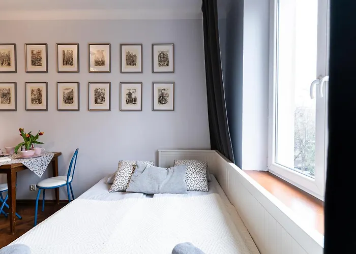 Cozy Old Town Studio